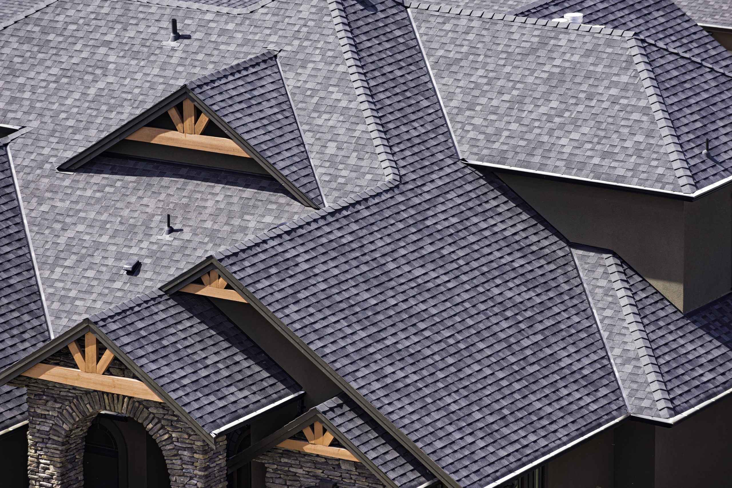a large home showing many dimensions of the roof, residential roof installation Littleton, CO